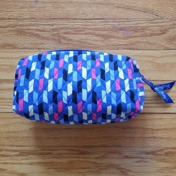 Vera Bradley Handbags - Vera Bradley mini cosmetic bag